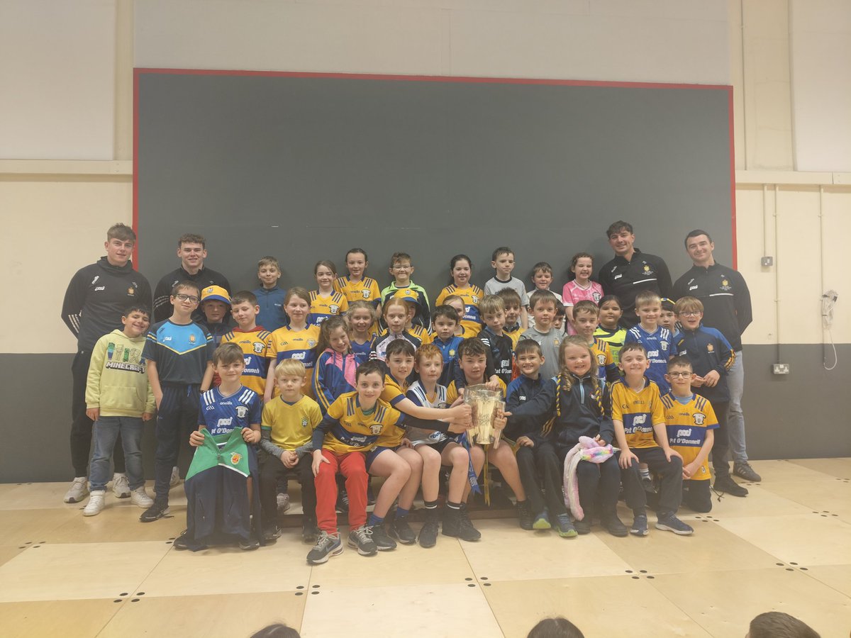 Mr Clohessy (@mr_clohessy) on Twitter photo Corn Mhic Cárthaigh i gCuinche! Tréaslaímid le John, Jack, Ryan agus Peter tar éis bliain stairiúl a bheith acu. Míle buíochas leo as ucht teacht le déanaí. Bhí sceitimíní an domhain ar rang a haon agus a dó bualadh leis na himreoirí agus an corn a ardú. <a href="/ns_quin/">Quin Dangan NS</a> <a href="/Miss_Howley/">Miss Howley - Quin N.S</a> Corn Mhic Cárthaigh i gCuinche! Tréaslaímid le John, Jack, Ryan agus Peter tar éis bliain stairiúl a bheith acu. Míle buíochas leo as ucht teacht le déanaí. Bhí sceitimíní an domhain ar rang a haon agus a dó bualadh leis na himreoirí agus an corn a ardú. <a href="/ns_quin/">Quin Dangan NS</a> <a href="/Miss_Howley/">Miss Howley - Quin N.S</a>