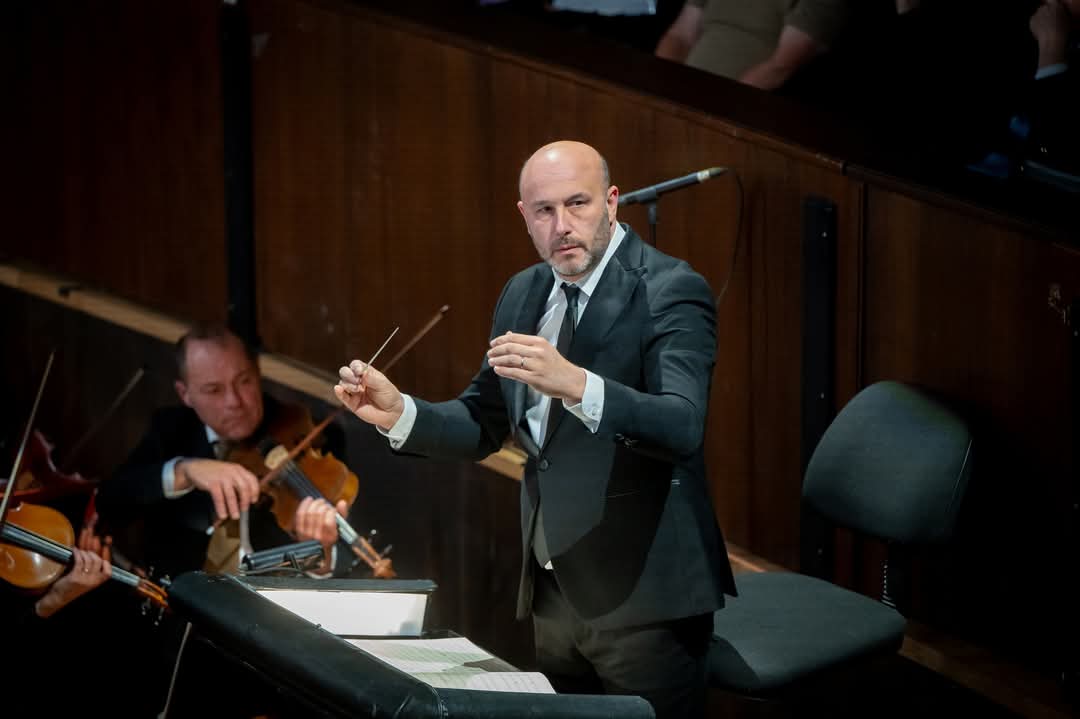 Yesterday, the board of directors of <a href="/Teatrodonizetti/">Fondazione Teatro Donizetti</a> unanimously appointed <a href="/riccardofrizza/">Riccardo Frizza</a> as the new artistic director of <a href="/donizettiopera/">Fondazione Donizetti</a> for the next three years. We join in the congratulations that "our" Maestro is receiving from all over the world!
