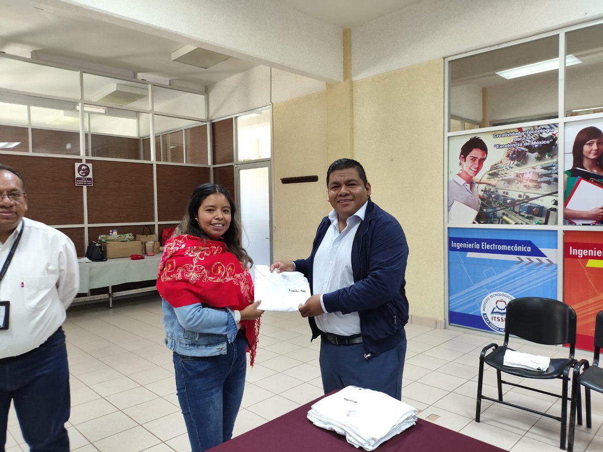 Ismael_ZarateG's tweet photo. 📍 Seguimos recorriendo Puebla, avanzando juntos.
Hoy visitamos la Coordinación de Zona XII, Zacatlán del @IEEAPuebla para supervisar las actividades que día a día transforman la vida de miles de personas. https://t.co/F20GjtZm1k