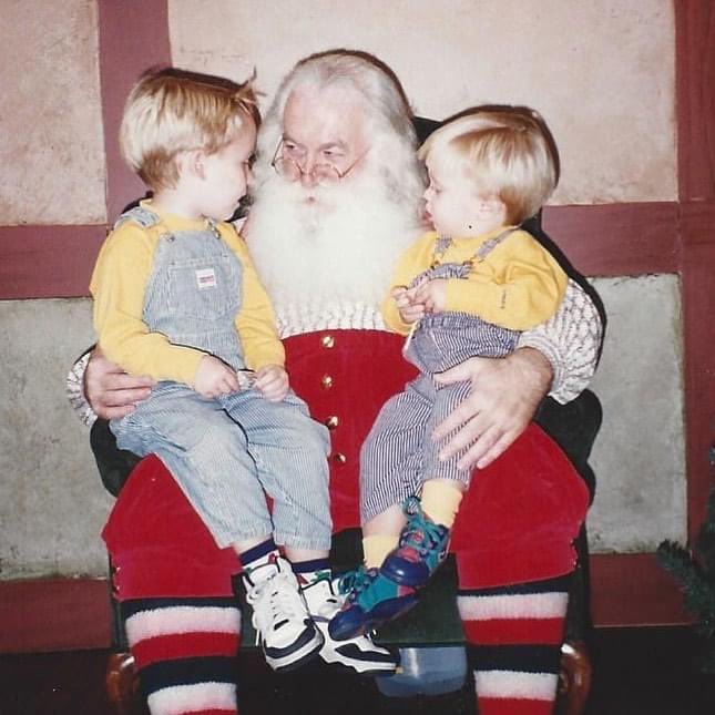 MoreNoyes61's tweet photo. My favorite TBT. Throwing it back to 1995. I love how Jeff &amp; Kevin are fully with Santa. I wonder what they are talking about. 
#tbt #throwbackthursday #santa #boymom #realsanta #mandmhittheroad https://t.co/XcUIFBYnoh