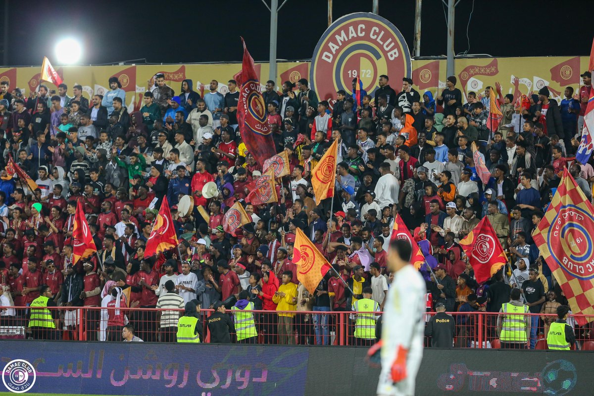 DAMAC_CLUB's tweet image. فخرنـا بجمهورنـا لا ينتهي ، شكراً لكم ❤️👏🏻