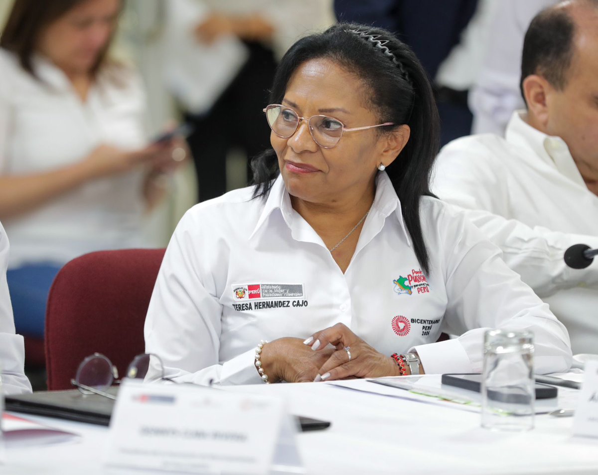 MimpPeru's tweet photo. 📍#SanMartín | La ministra de la Mujer y Poblaciones Vulnerables, Teresa Hernández, participa en la IV Sesión Ordinaria del Consejo Nacional de Seguridad Ciudadana (#CONASEC), presidida por Dina Ercilia Boluarte Zegarra. Este organismo rector se encarga de formular, conducir y evaluar las políticas de seguridad ciudadana, promoviendo esfuerzos multisectoriales e intergubernamentales junto a diversas entidades del Estado.
¡Por un Perú más justo y seguro para todas y todos!