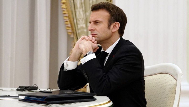 Resistance_SM's tweet photo. 🚨UNE SEULE VIDÉO DE 15 MUNUTE RÉSUME NOS 7 ANS DE MALHEURS
E.MACRON DOIT DÉMISSIONNER COUPABLE NON #CONDAMNABLE IL SAVAIT IL A LAISSÉ PARTIR LES GENS A L’ABATTOIR LES PLAINTES RESTERONT BLOQUÉES TANT QUE CET INDIVIDU RESTE AU POUVOIR https://t.co/3wpeYCcmNk