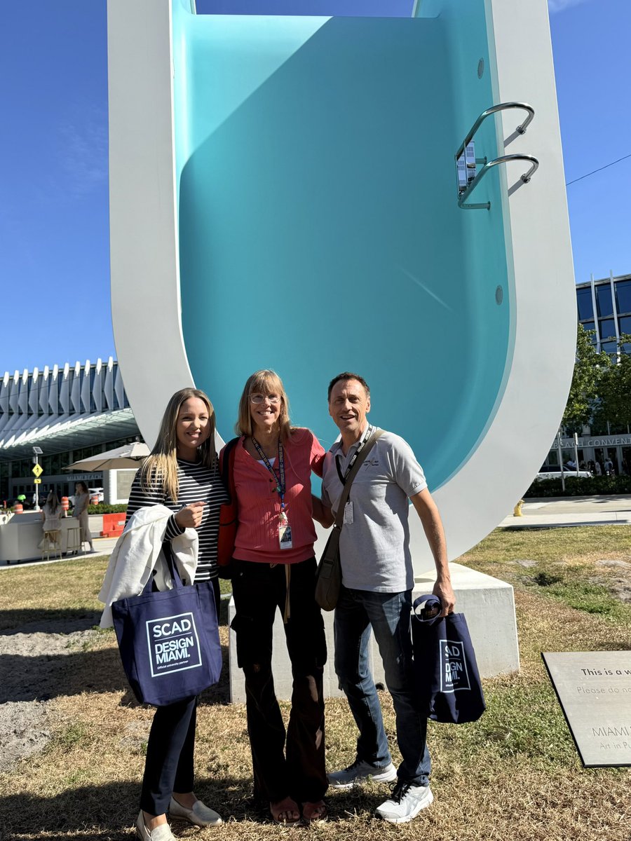 leadwithcordoba's tweet photo. Spent the afternoon with our art students immersed in creativity and innovation at Design Miamiโs โDose of Optimismโ exhibition- fueling the future of art and design! #DesignMiami #ArtEducation https://t.co/cQsBsAfQv7