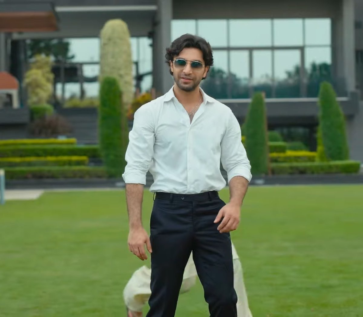 _cloud_zoe's tweet photo. ahad looked SOOOO GOOD omg🙂‍↔️

#AhadRazaMir #meemsemohabbat https://t.co/6Te6rtAJwX
