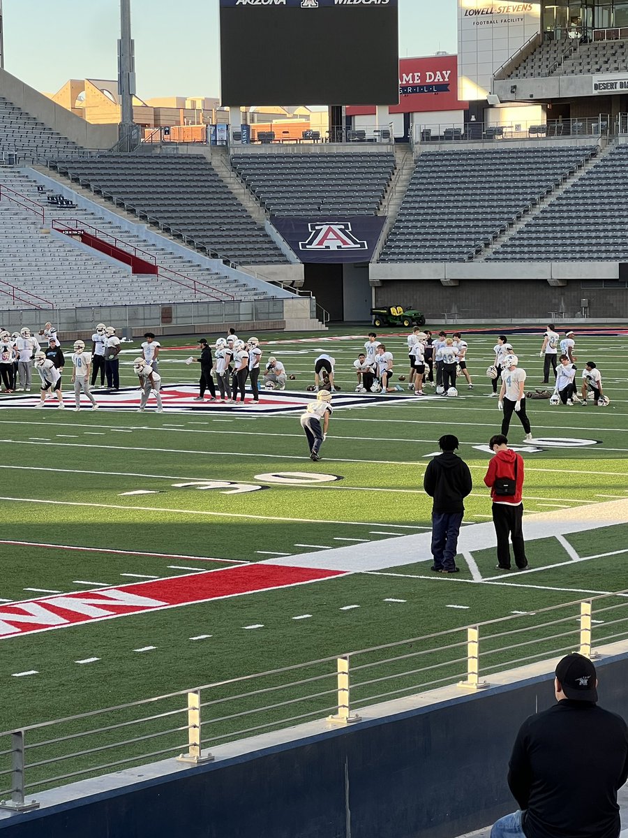 Ruben Zacarias-Bravo (@ruben_bravo1) on Twitter photo Great time practicing at <a href="/ArizonaFBall/">Arizona Football</a> stadium before state! Thank you all the coaches for everything <a href="/Riggo4456/">Coach Brett Darling</a> @2rivas5 <a href="/RodeSantaMaria/">Rode</a> <a href="/CoachG_520/">Garrett Roznovsky</a> <a href="/ZimmermannWyatt/">Wyatt Zimmermann</a> <a href="/LuisMJr03/">Luis Morales Jr</a> #classof2027 #DBU <a href="/MaxPCoachE/">Eric “CoachE” Muhammad</a> <a href="/DBCoachGaddis/">Cam Gaddis</a> <a href="/GHoward_Scout/">Gary Howard -Scout</a> <a href="/JUSTCHILLY/">Just Chilly</a> <a href="/JReyes_NP/">Jordan Reyes</a> <a href="/PGregorian/">Paul Gregorian</a> Great time practicing at <a href="/ArizonaFBall/">Arizona Football</a> stadium before state! Thank you all the coaches for everything <a href="/Riggo4456/">Coach Brett Darling</a> @2rivas5 <a href="/RodeSantaMaria/">Rode</a> <a href="/CoachG_520/">Garrett Roznovsky</a> <a href="/ZimmermannWyatt/">Wyatt Zimmermann</a> <a href="/LuisMJr03/">Luis Morales Jr</a> #classof2027 #DBU <a href="/MaxPCoachE/">Eric “CoachE” Muhammad</a> <a href="/DBCoachGaddis/">Cam Gaddis</a> <a href="/GHoward_Scout/">Gary Howard -Scout</a> <a href="/JUSTCHILLY/">Just Chilly</a> <a href="/JReyes_NP/">Jordan Reyes</a> <a href="/PGregorian/">Paul Gregorian</a>