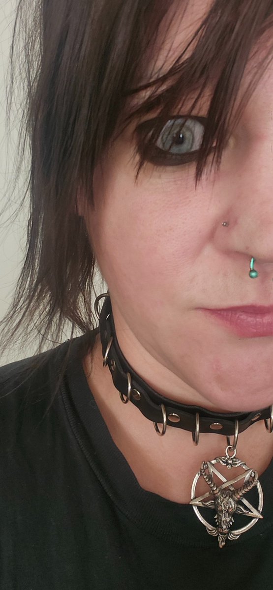 bloodymucous's tweet photo. Guys, check out my new content 🌶 #🌶 https://t.co/J9Bjsg0YEQ #goth #petite #content #contentcreater #spicy https://t.co/Jded3hFN2S