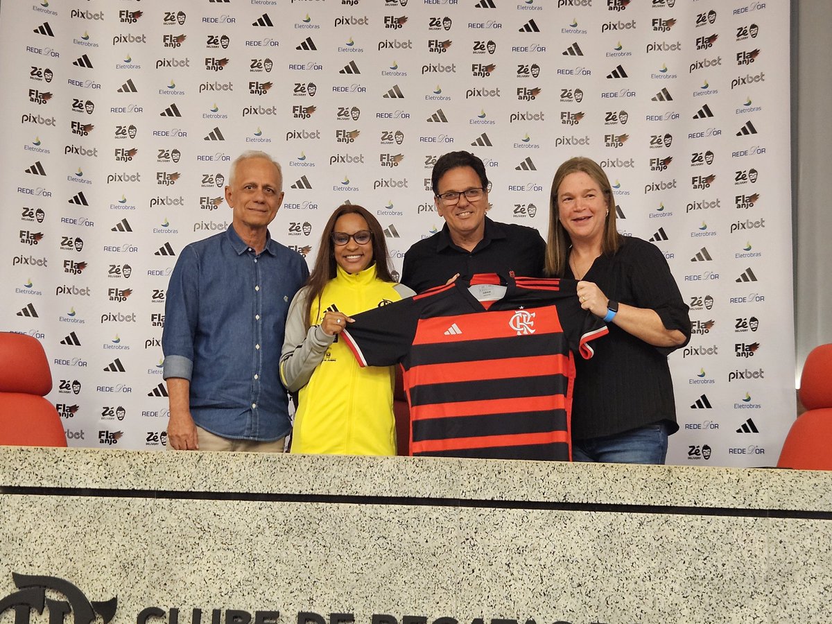 ocaiogoncalves's tweet photo. Informação importante: O CEO do Flamengo, Reinaldo Belotti, afirmou que o contrato de Rebeca Andrade acabou em novembro deste ano. Mas, por conta de compromissos da ginasta, a renovação só pode ser assinada nesta semana.

#Flamengo #RebecaAndrade 

📸: Caio Gonçalves/Lance! https://t.co/zpfZ2Pvbtf