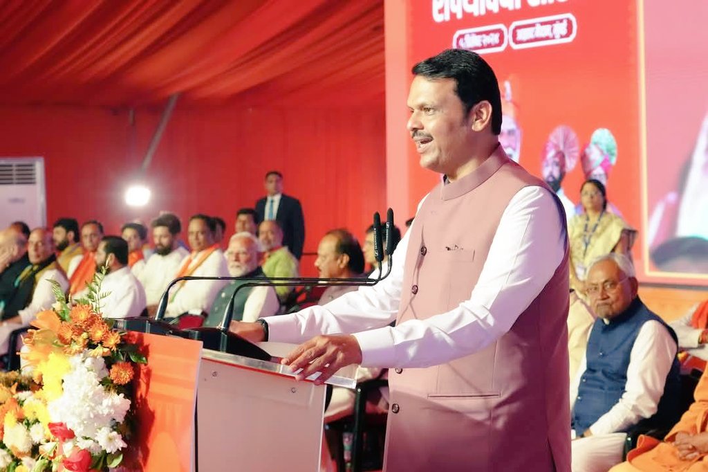 P91817231Pravin's tweet image. अखिल भारतीय विद्यार्थी परिषदेचे पूर्व कार्यकर्ते दूरगामी विकासाचे व्हिजन असणारे,संवेदनशील आणि लोकाभिमुख नेतृत्व महाराष्ट्र राज्याचे नवनियुक्त  मुख्यमंत्री म्हणुन श्री.देवेंद्र फडवणीस यांनी शपथ ग्रहण केल्याबद्दल मनःपूर्वक अभिनंदन.
#Maharastra #devendra