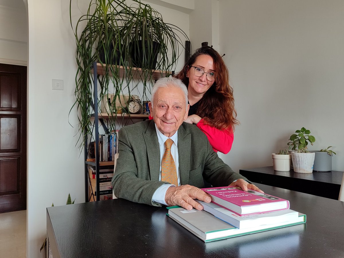 DeryaAtamer's tweet photo. 1936 doğumlu Özay Akif Elder ile yaptığımız çekim, zamanda yolculuk gibiydi...
#herkesinbirhikayesivar #kanalT
@KanaltTV https://t.co/V1zGWu2aXq