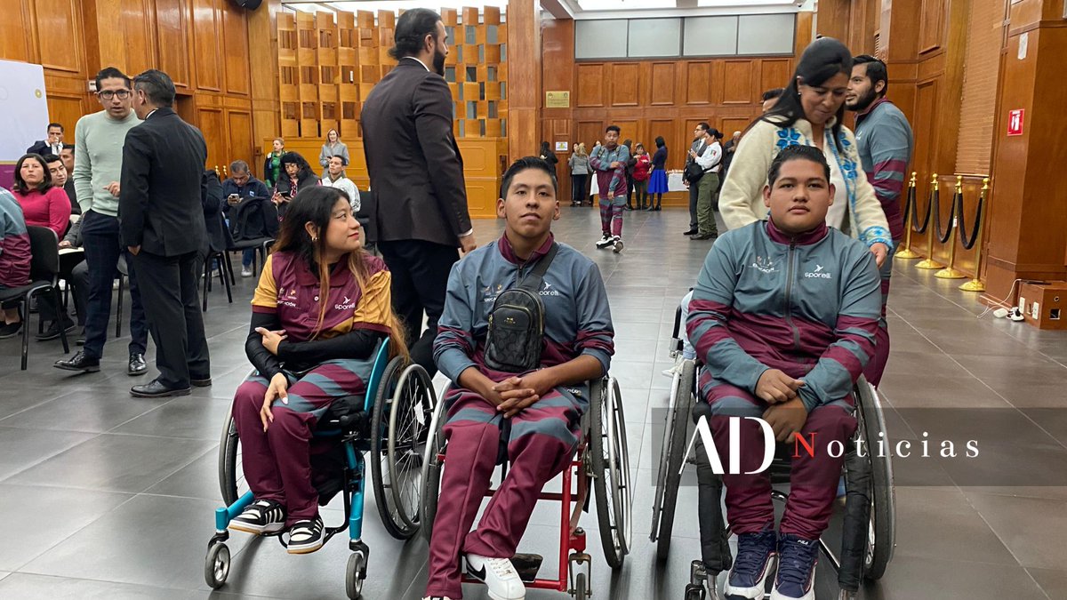 ADNoticiasMex's tweet photo. ¡Honor a quien honor merece! 🫡
Deportistas del #Edomex fueron reconocidos por el Congreso local, por su destacada participación en los Juegos Paralímpicos #CONADE2024. 🏀
Además, recibieron material #deportivo para apoyar su preparación y garantizar un óptimo desempeño. 🏐
📸 Noé Álvarez