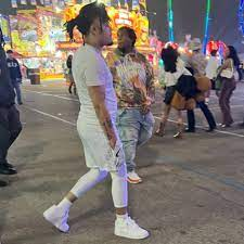 Reckless_back93's tweet photo. Hey slimes! ππ Today I decided to dress like my favorite rapper Summrs AKA lil Rino π¦
π¦
On my way to jugg some YN'ers ππ #RR #slayworld πͺ https://t.co/wUuiUrqD2J