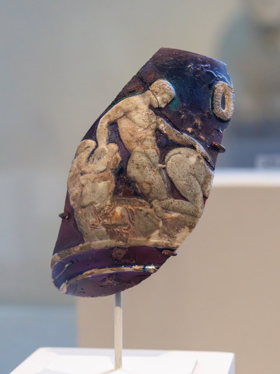 chapps's tweet photo. For #PhallusThursday, a fragment of a glass cameo cup depicting an erotic scene with a man and woman. Roman decorative arts included scenes of explicit lovemaking, from lowly terracottas to high end luxury items of silver and glass cameo. Roman, early 1st c. CE.

#MetMuseum 📸 me https://t.co/keL8f63Naq
