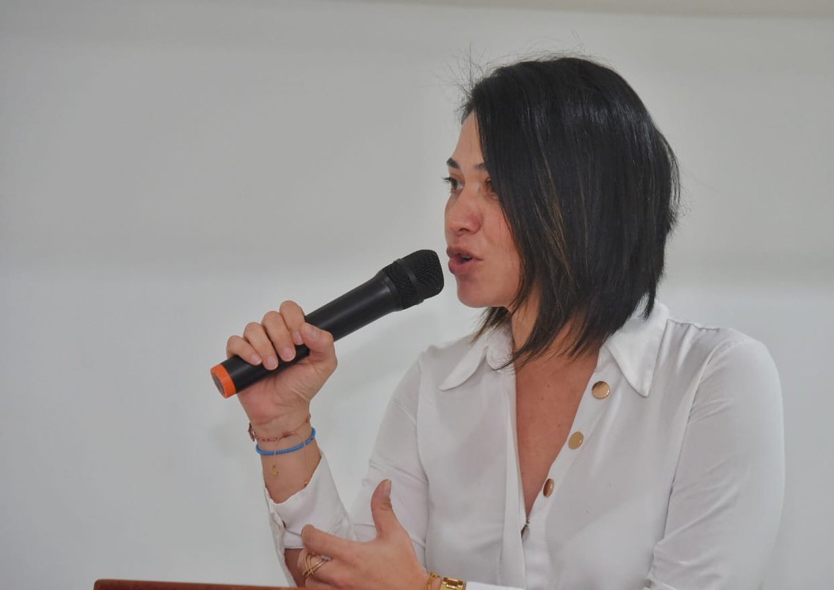 GobdelCesar's tweet photo. Un espacio clave para fortalecer la gobernanza y transparencia en ejecución de los recursos, además de reafirmar nuestro compromiso con los ejes del desarrollo para los territorios, es la Jornada Territorial del Sistema General de Regalías, ofertado por el @DNP_Colombia. https://t.co/lYNziQGKbI