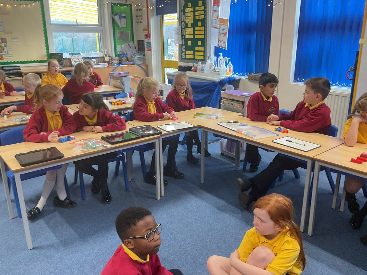 StJamesYear3's tweet photo. What week of marvellous Maths so far! Multiplying by 3 and 4 with #MathsNoProblem #Year3Maths #Year3 @StJamesChorley https://t.co/zoFmdbQGr8