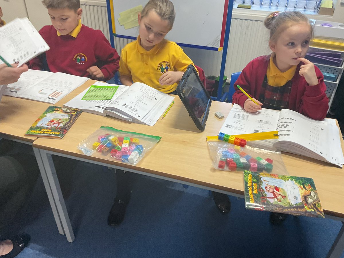 StJamesYear3's tweet photo. What week of marvellous Maths so far! Multiplying by 3 and 4 with #MathsNoProblem #Year3Maths #Year3 @StJamesChorley https://t.co/zoFmdbQGr8