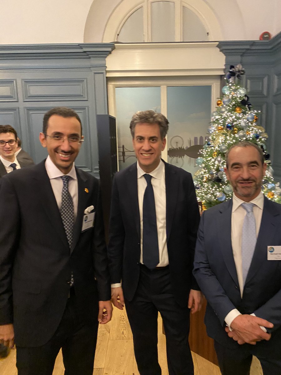 YAlshammari's tweet photo. Great evening tonight in London with my dear friend @MLiebreich and guests of the inspiring @CleaningUpPod in which I was delighted to be hosted in 2021. 
Many thanks for the wonderful evening and indeed for having Rt Hon @Ed_Miliband as a guest of honor at this special evening 

Since I was a student @imperialcollege , I’ve always looked up to Michael’s insight and wisdom as an important source for thinking how we can advance the sustainability of our energy systems 

Thank you Michael 👏🏻