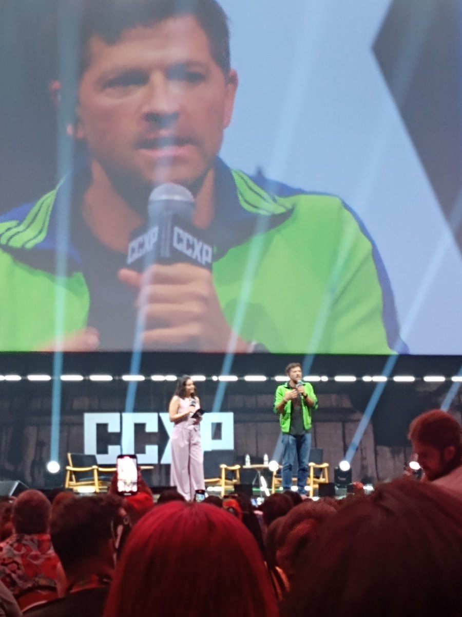 #MishaCollins levou o público da #CCXP2024 à loucura!!!!