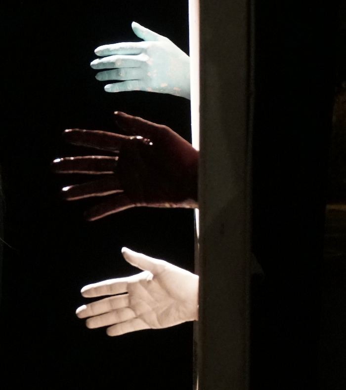 Last chance on to visit the current arts exhibition at Treehouse NDSM (Amsterdam North) on touch, featuring the works of 14 artists, including my own!

Sunday 8.12. is the last opening day. Between 13-18h I will be there and offer private tours. Hope to see you there!