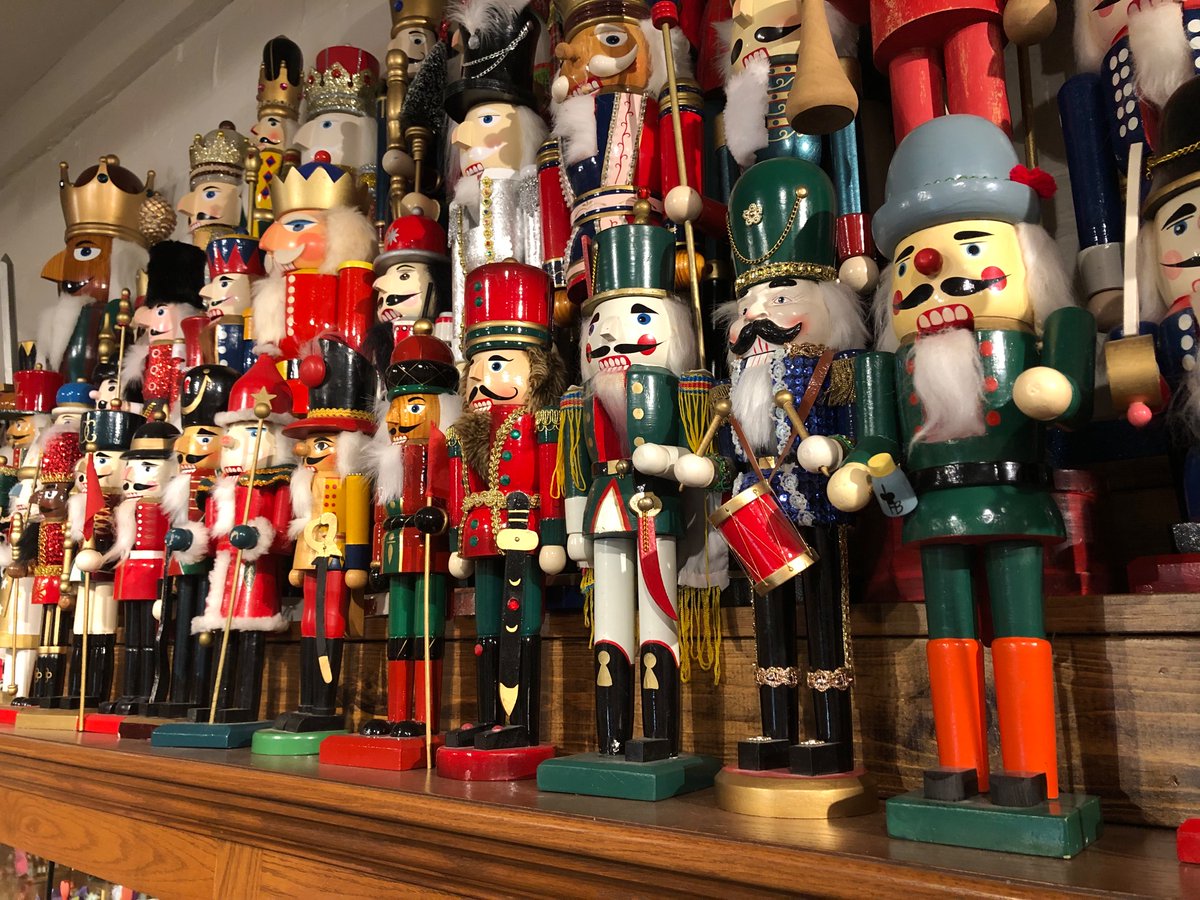 NobilityofOrder's tweet photo. Nutcracker collection, Luverne, MN: https://t.co/Qb74rcmv9d