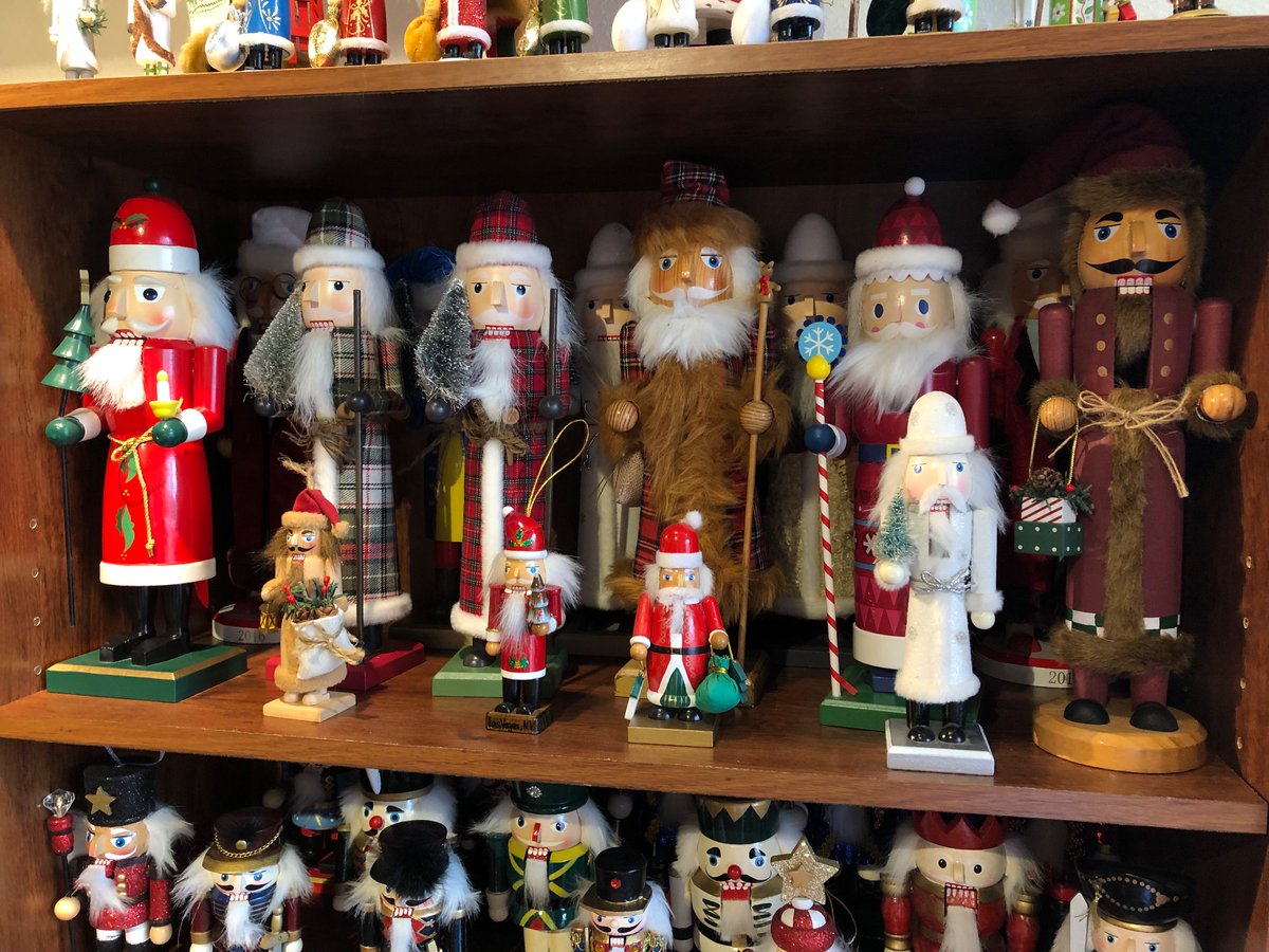 NobilityofOrder's tweet photo. Nutcracker collection, Luverne, MN: https://t.co/Qb74rcmv9d
