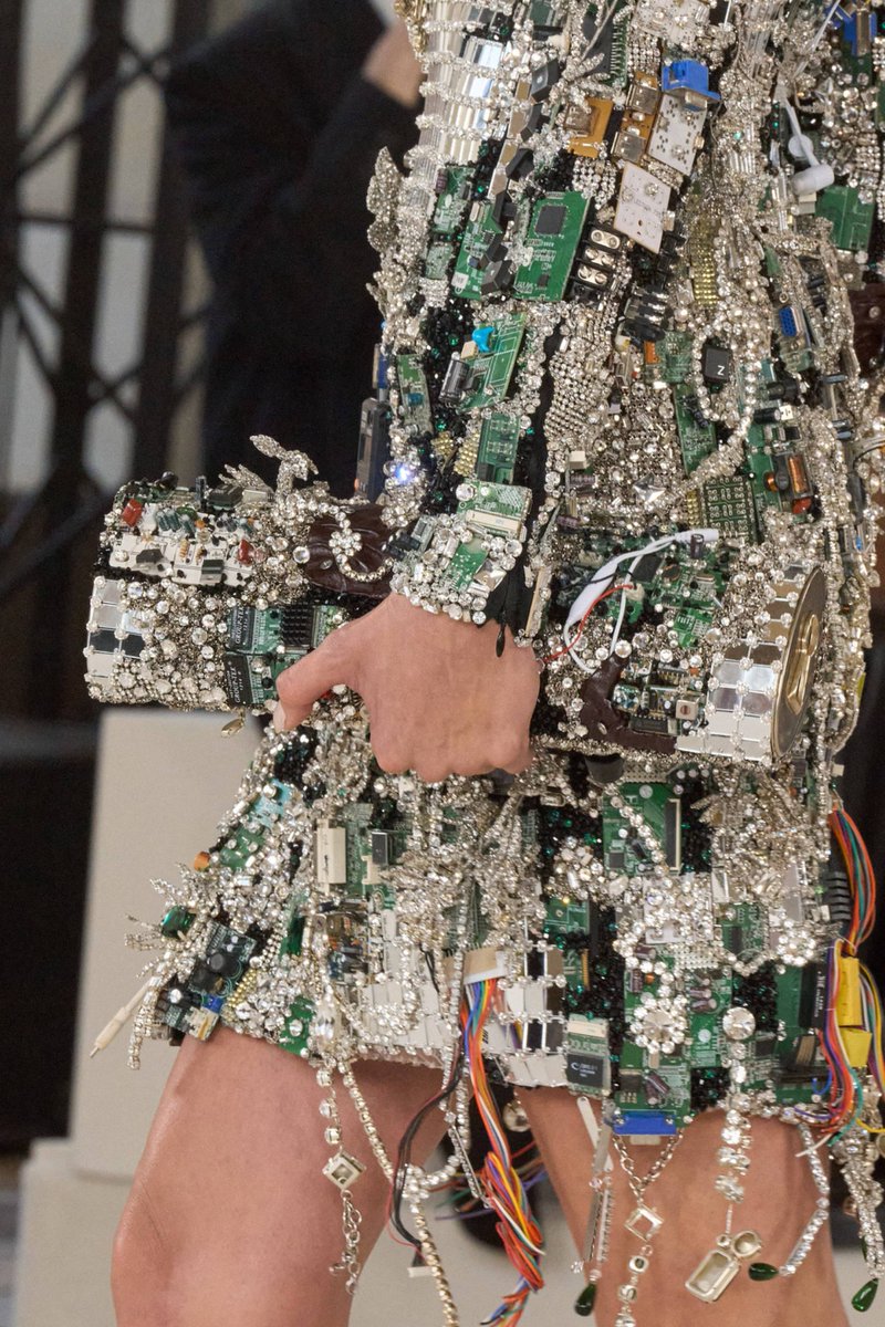 imthespecialk's tweet photo. Schiaparelli SS24 Haute Couture https://t.co/Grtyr72BOK