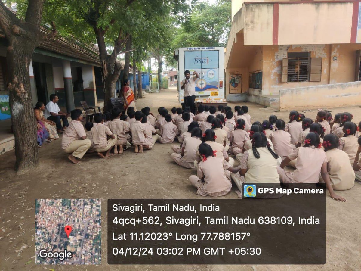 fssaiindia's tweet photo. Food Safety on Wheels in action! 🚌 Our team with #FSWs is spreading awareness across various states to ensure our kids have access to safe and nutritious food. #FoodSafety #FSSAIAwareness https://t.co/HTZ9Eu24ik