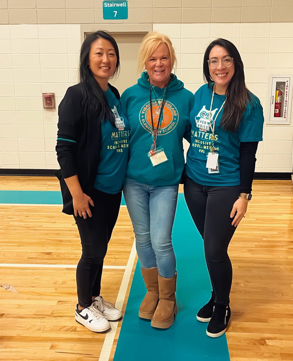 edtech_lynn's tweet photo. Such a 👍🏻 #OneFair today @APS_VHE Huge S/O @AhYoungah76 @MsCorreaATL @MadlemCorrie for such great projects! @apsitnatasha @apsittommy @ahrosser @TerryHarness @APSInstructTech https://t.co/5GysF7S4lF