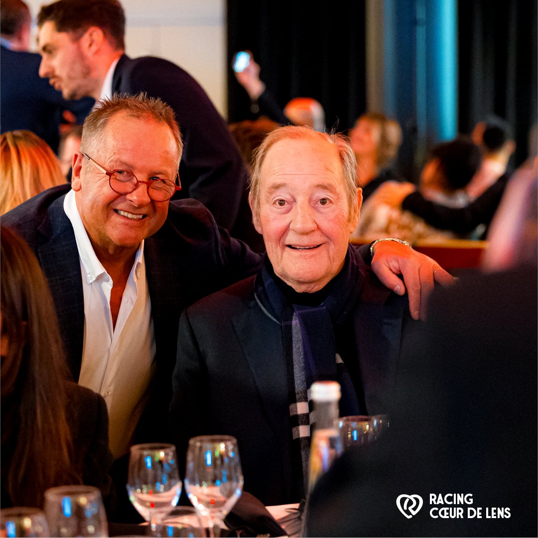 RCLens's tweet photo. Le Gala de Charité de nouveau plébiscité 🤝  

Événement solidaire organisé pour la 3e année consécutive, le Gala de Charité du #RacingCoeurDeLens a réuni plus de 300 convives au stade Bollaert-Delelis ce mercredi 👏 

👉 https://t.co/afKiK4rKow

#RCLens