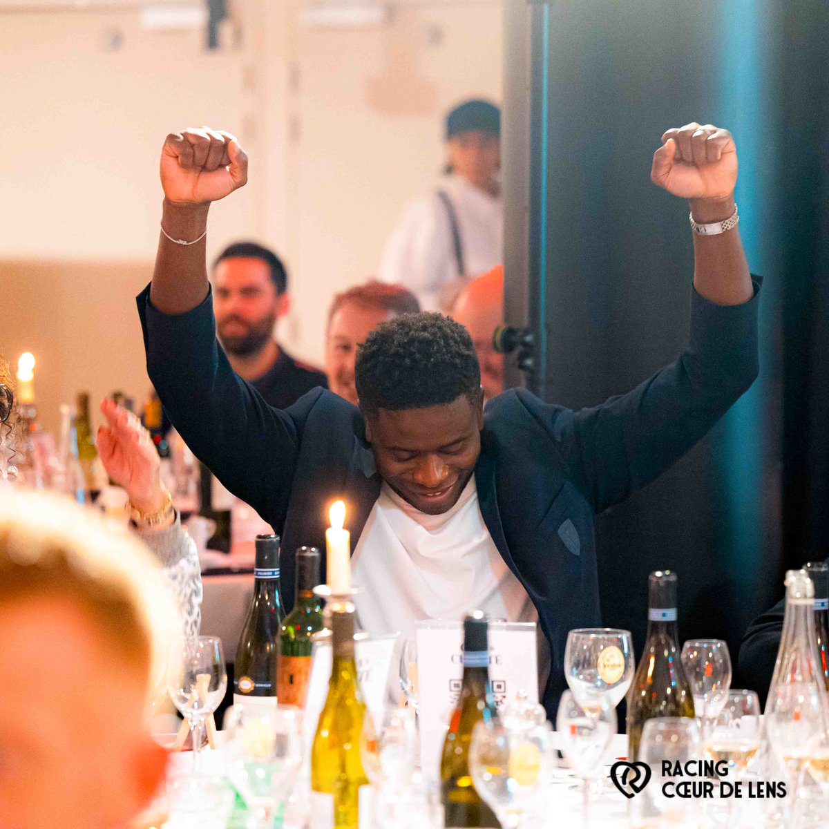 RCLens's tweet photo. Le Gala de Charité de nouveau plébiscité 🤝  

Événement solidaire organisé pour la 3e année consécutive, le Gala de Charité du #RacingCoeurDeLens a réuni plus de 300 convives au stade Bollaert-Delelis ce mercredi 👏 

👉 https://t.co/afKiK4rKow

#RCLens