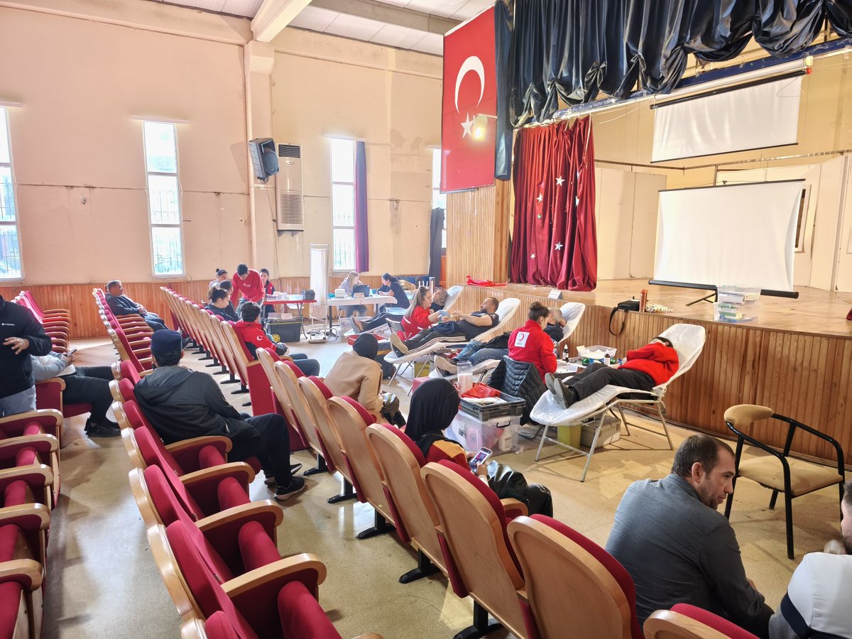 Didim Dağı İlk ve Ortaokulu Olarak Kan Bağışı Kampanyamıza katılan tüm Veli ve Öğretmenlerimize teşekkür ediyoruz.