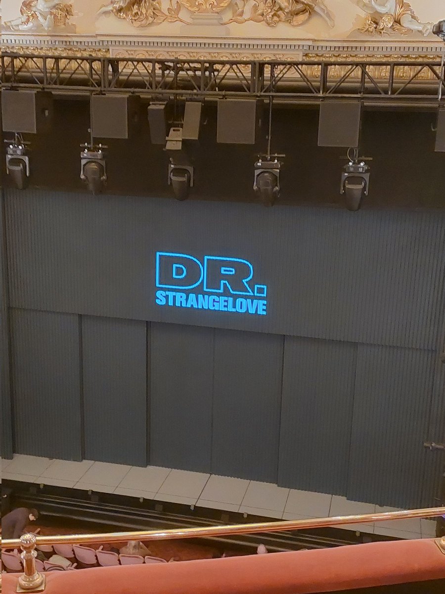 Pleased to have witnessed a tour de force performance by <a href="/stevecoogan65/">Steve Coogan</a> in <a href="/drStr/">dr. Strangelove</a>