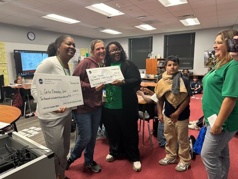 CarterCoyotes's tweet photo. Carter had a visit from the Lamar CISD LEAF Foundation yesterday! Our teachers won several grants this year! Congratulations!
#LamarCISD #LCISDLIBRARIES #L.E.A.F #Leafgrants https://t.co/jC7VIm335k