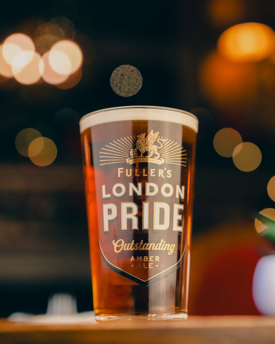 Lift your Christmas spirit with a pint of Pride. 🍺 🎄

#FullersLondonPride #DrinkResponsibly