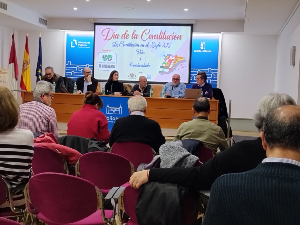#Toledo #Vecindario #Constitution 
Mesa-coloquio "La Constitución en el siglo XXI" organizada por Federación Asociaciones Vecinales Toledo "El Ciudadano". <a href="/FedAAVVToledo/">Fed. Asociaciones Vecinales de Toledo El Ciudadano</a> en la Biblioteca Regional CLM Alcázar @BiblioCLM, con representantes de los grupos municipales de <a href="/ToledoAyto/">Ayuntamiento de Toledo</a>.