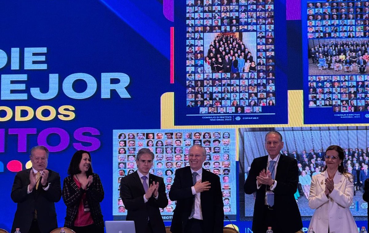 RubenFurlongM's tweet photo. La gran gestión de nuestro Presidente @JoseMedinaMora ha marcado positivamente y para siempre a nuestra querida @Coparmex
#NadieEsMejorQueTodosJuntos
#SerCoparmex #AsambleaNacional2024 https://t.co/zCxQg7OYBm