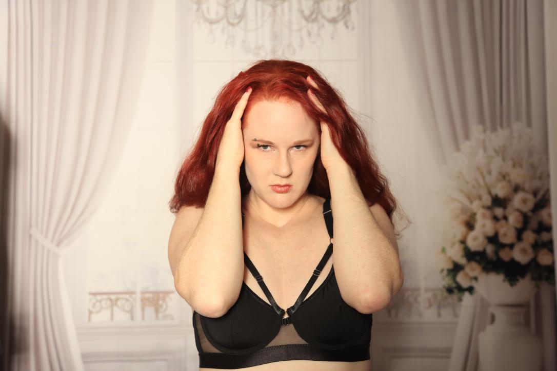 Hey guys!
My calendar is out.
Start 2025 in style with me on your wall!
araneae.co.uk/shop/a3-aranea…