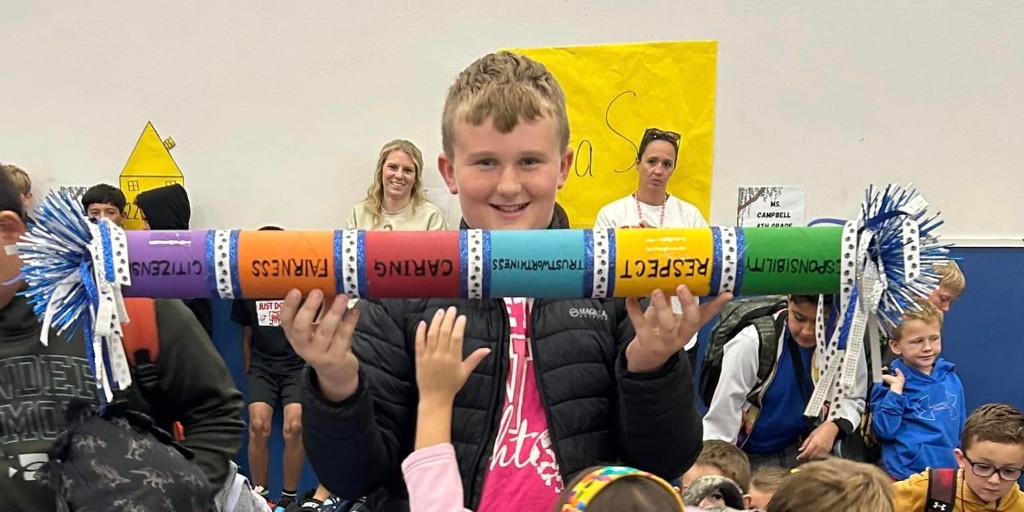 CHARACTERCOUNTS's tweet photo. We love to see schools integrating the #SixPillarsofCharacter into their school day! ππ#CharacterCounts
πΈ: Blanche Dodd Elementary, Krum ISD, Krum, TX @DoddElementary @KrumBobcats https://t.co/j2EYLxXFWc