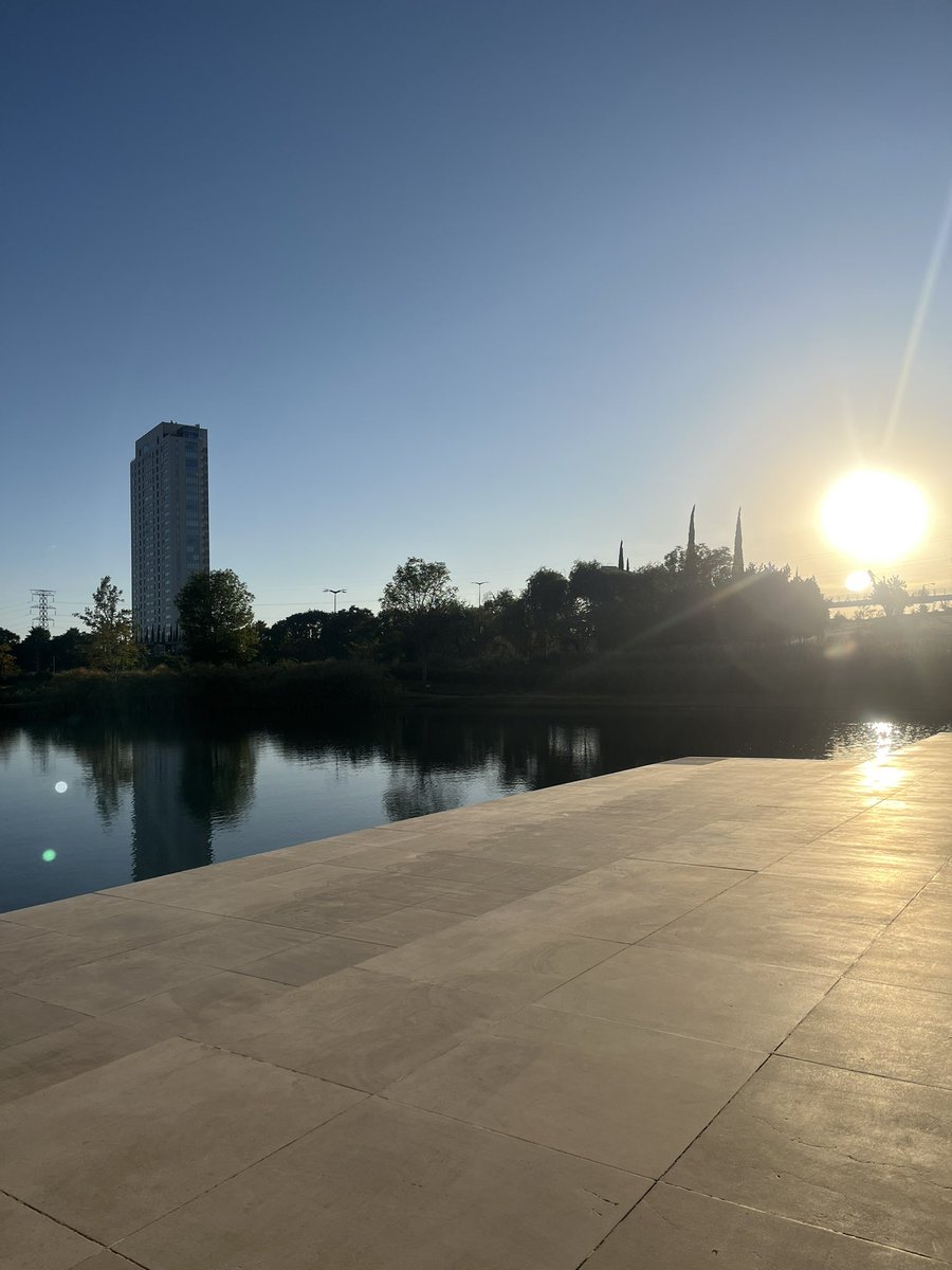 juandafo89's tweet photo. Por fin pude ir a un museo en un día perfecto ✨ https://t.co/O3UXSU3pzt
