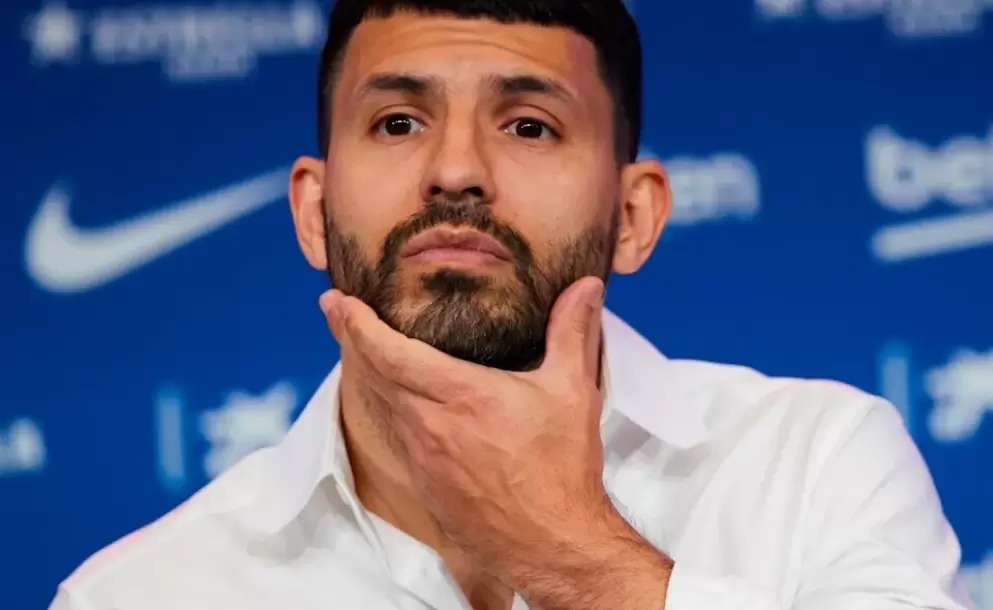 ⚽💸 El "Kun" Agüero todavía no le pagó a los pibes de la Copa Potrero: "Les mentiste a todos, pa"

👉🏻 La Crema venció por 2-0 a Villa La Ñata y se consagró campeón en la Copa Potrero 2024, el torneo de fútbol 7 organizado por el ex Manchester City

(💣 Otra estafa libertaria)