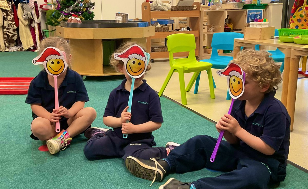 MonktonKG's tweet photo. Day 4 - Today Sparkle &amp; Jingle (our Kindness Elves) asked us to make others smile. 😁 Hopefully we managed to do that to a lot of people (and perhaps to you by looking at these photos) 😊#MonktonKindergarten https://t.co/yLlDzPQGX5