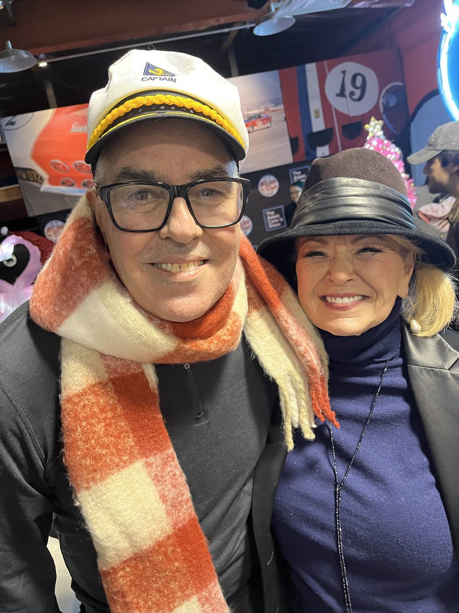 Roseanne Barr tweet media