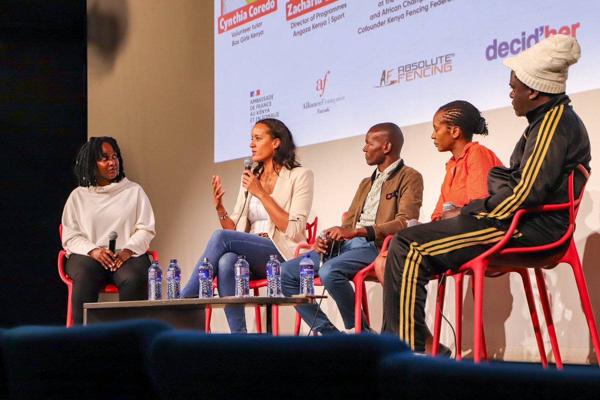 AFKenya's tweet photo. Huge thanks to @alexandrandolo for sharing her passion for fencing at Alliance, and to panelists @weareakke, @theboxkenya, @angazake, and moderator Caroline Kimeu for an insightful discussion on sports as a tool for women's empowerment. https://t.co/jbCn1tig5X