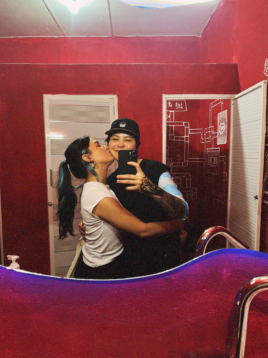 cafecitocontefi's tweet photo. Contigo, mis sueños más bonitos se materializan en forma de un “Buenos días amor” ❤️

🏳️‍🌈 https://t.co/MMwoSoTBR7