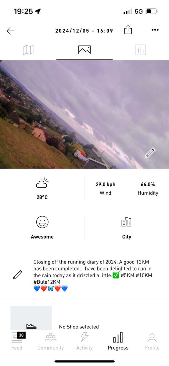 ManyoniB21's tweet photo. A good afternoon run of 12KM has been completed. Looking forward to the remaining runs for the year to close off 2024. I choose to run and be active! 💪🏃‍♀️
#RunningMan
#RunningWithTumiSole
#RunningMotivation
#RunningWithSoleAC
#FetchYourBody2024
#IPaintedMyRun
#10kStepsGang https://t.co/yuhulS8Uuc