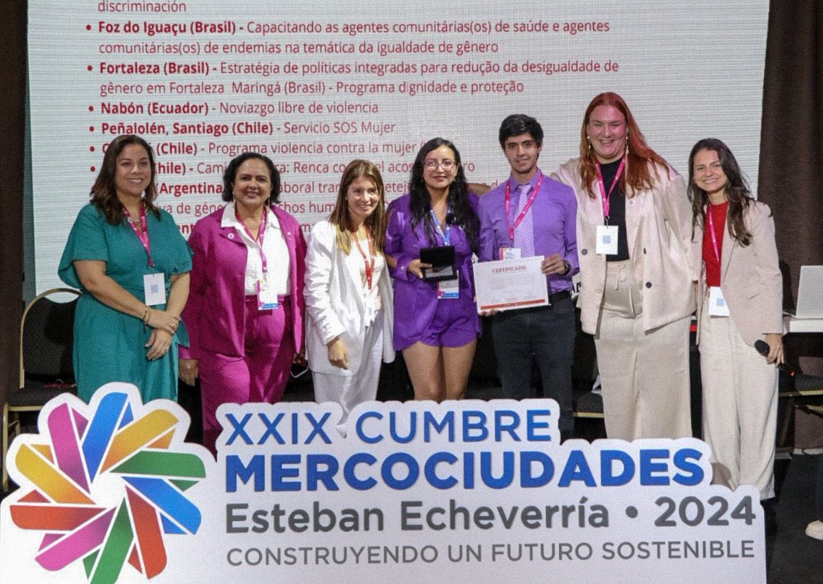 ¡Felicidades a <a href="/AlcaldiaNabon/">@Alcaldía_Nabón</a> por recibir un merecido reconocimiento por su lucha contra la violencia de género! 👏🏽 

El proyecto “Noviazgo libre de violencia” educa desde tempranas edades a niños y adolescentes el valor del respeto y trato responsable hacia niñas y mujeres.