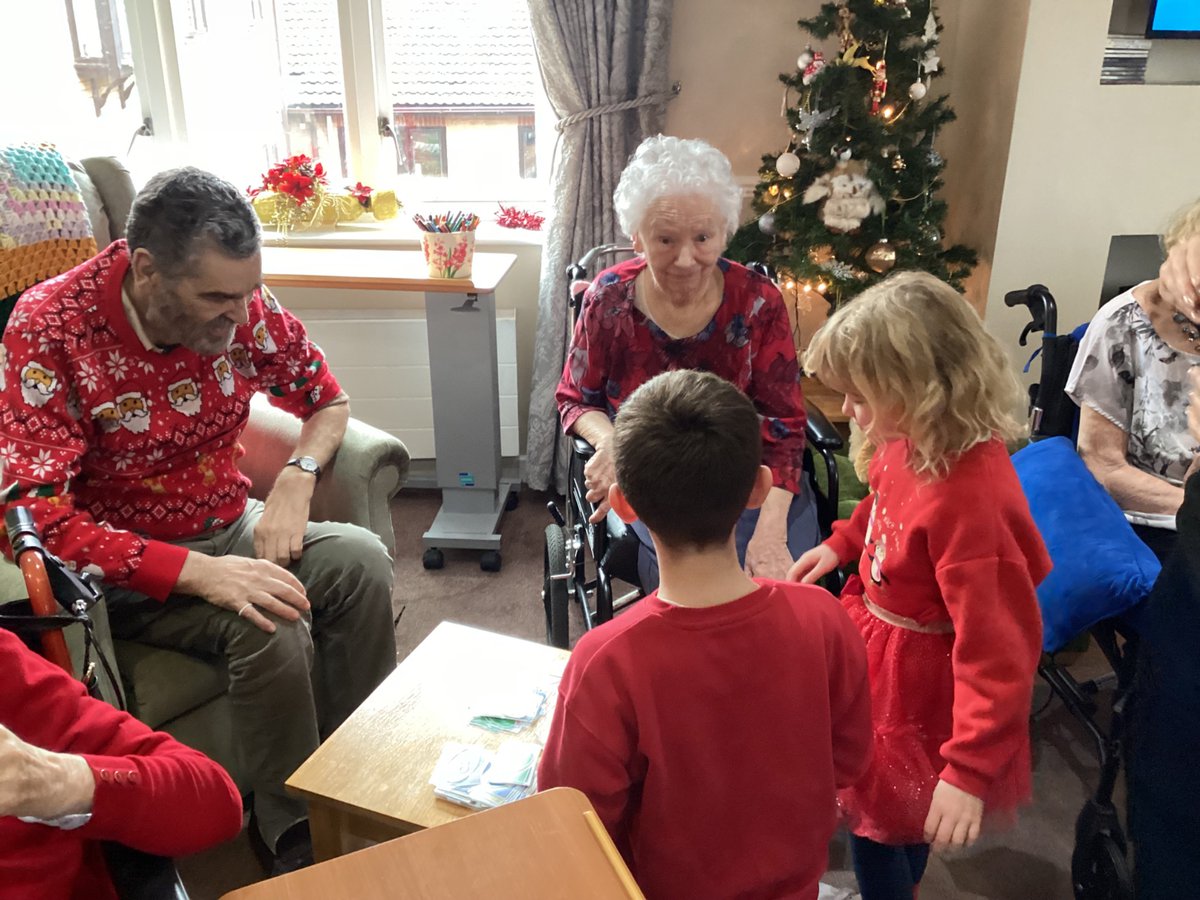 edclassdahl's tweet photo. The children had a wonderful trip to Wood Grange Care Home today! 🌟They enjoyed singing Christmas songs and sharing games with the residents, spreading festive cheer all around.🎄 https://t.co/vh4wZTOtUE