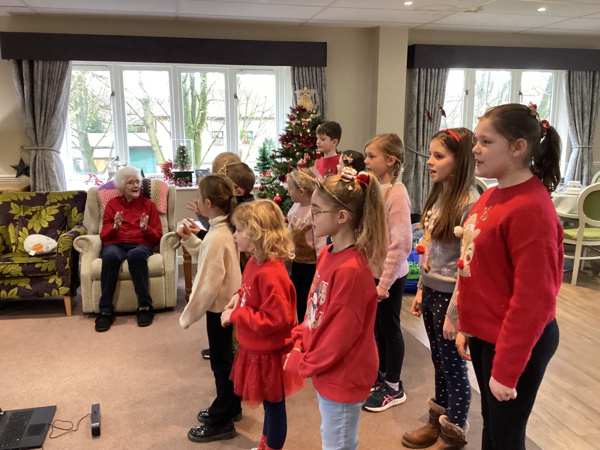 edclassdahl's tweet photo. The children had a wonderful trip to Wood Grange Care Home today! 🌟They enjoyed singing Christmas songs and sharing games with the residents, spreading festive cheer all around.🎄 https://t.co/vh4wZTOtUE