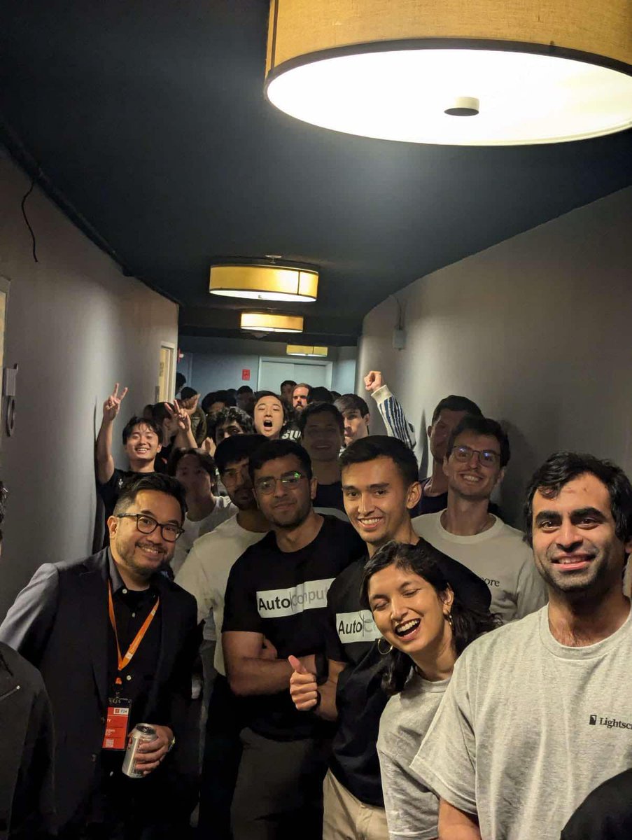 Backstage at YC demo day yesterday. Had a great time showing off AutoComputer to the world!