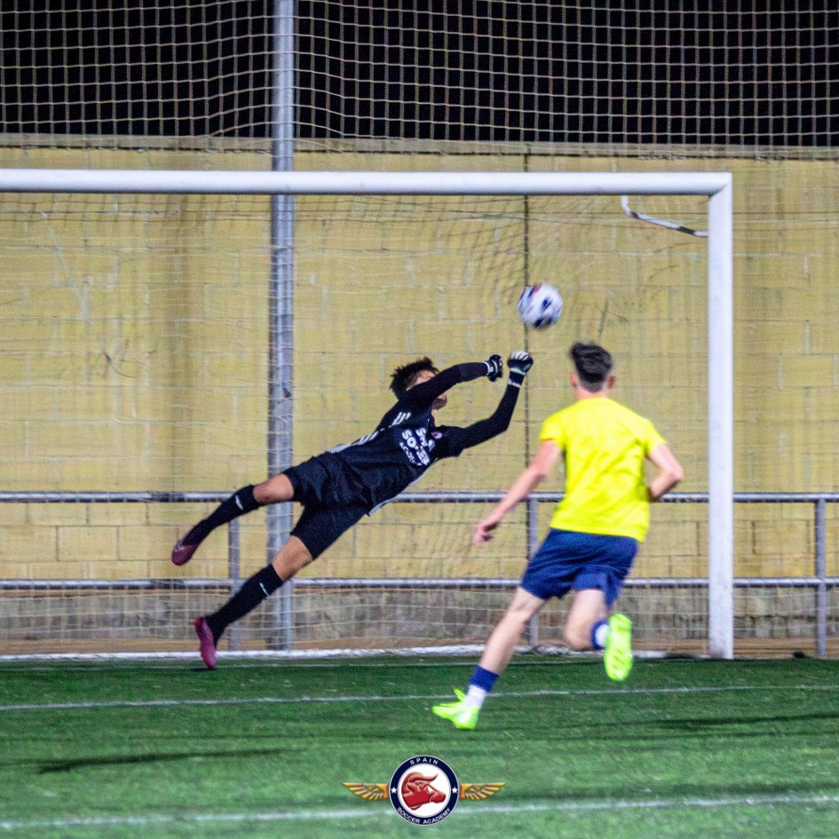 SpainSoccerA's tweet photo. Match Photos vs CD Almensilla Senior
#spainsoccer #bestsocceracademy #photomatch #joinus #soccer https://t.co/5m6PnCQkx3